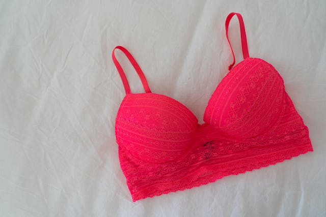 Is Minimizer Bra for Sagging Breast? Here's What You Need to Know - SHEXOTIC