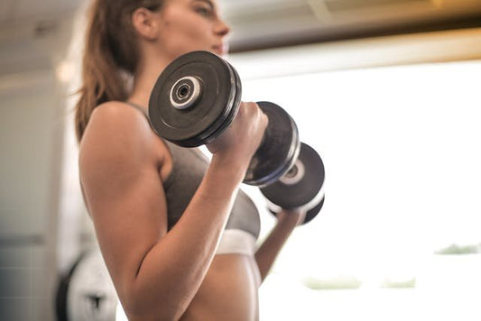 Do Women Wear Sports Bra in Pakistan? The Real Story - SHEXOTIC